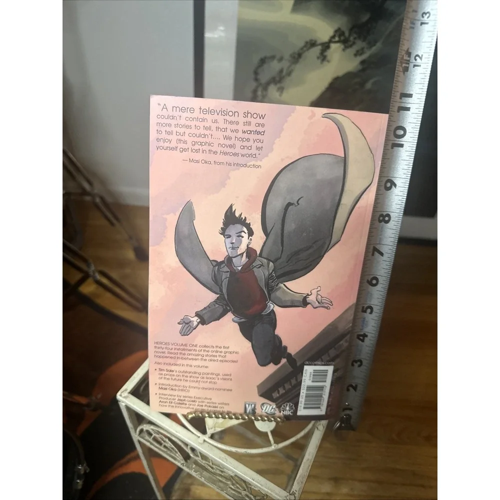 Heroes Volume‎ 1 - DC Trade Paperback Book - Graphic Novel 2007